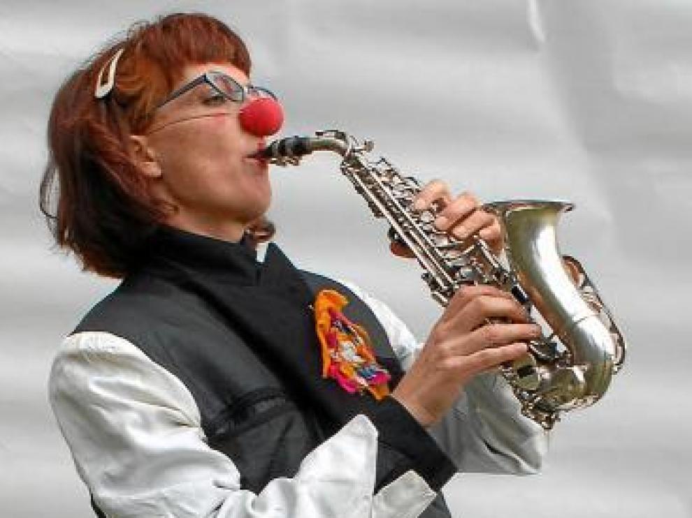 Anna Confetti será hoy 'Miss Umbrella' en el festival de Berdún.