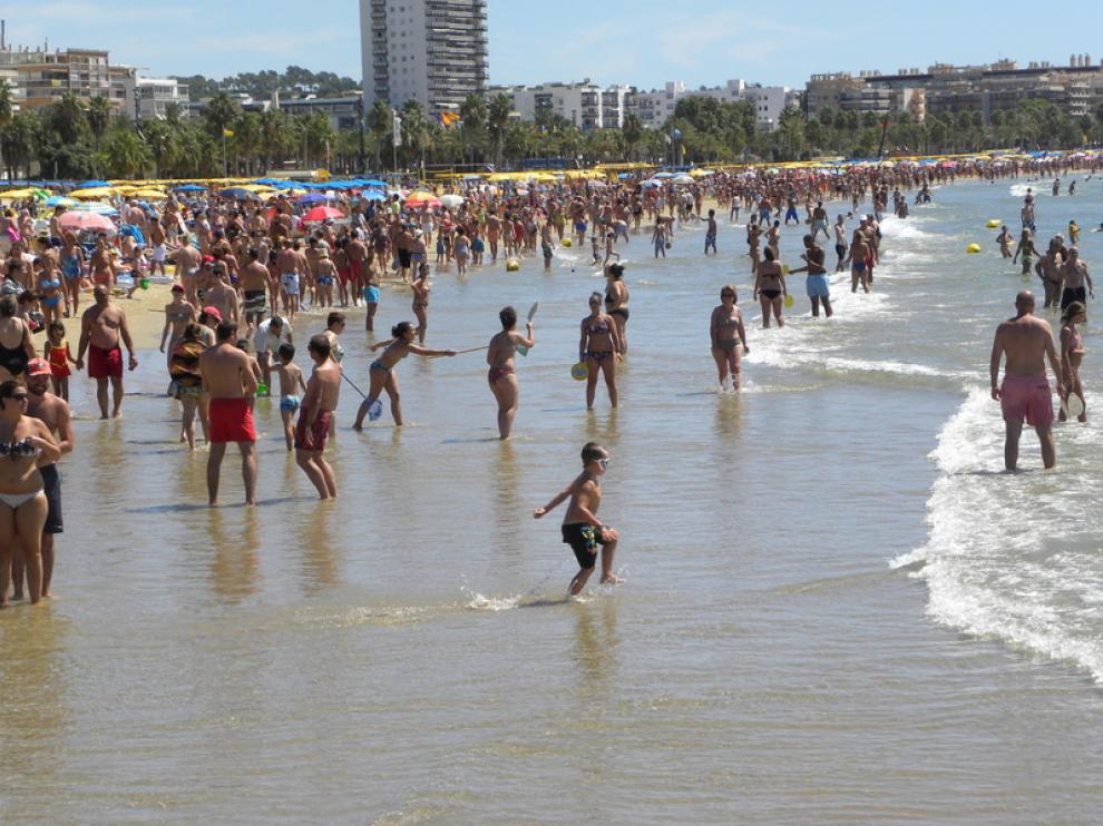 Playa de Llevant de Salou durante este mes de agosto