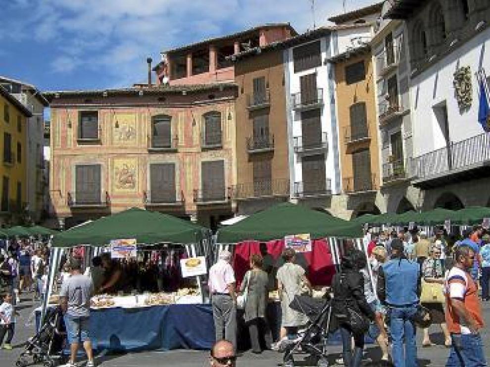 La afluencia de público en la plaza Mayor fue masiva.