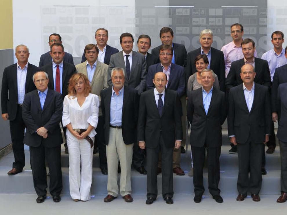 Reunión de Rubalcaba con "barones" territoriales