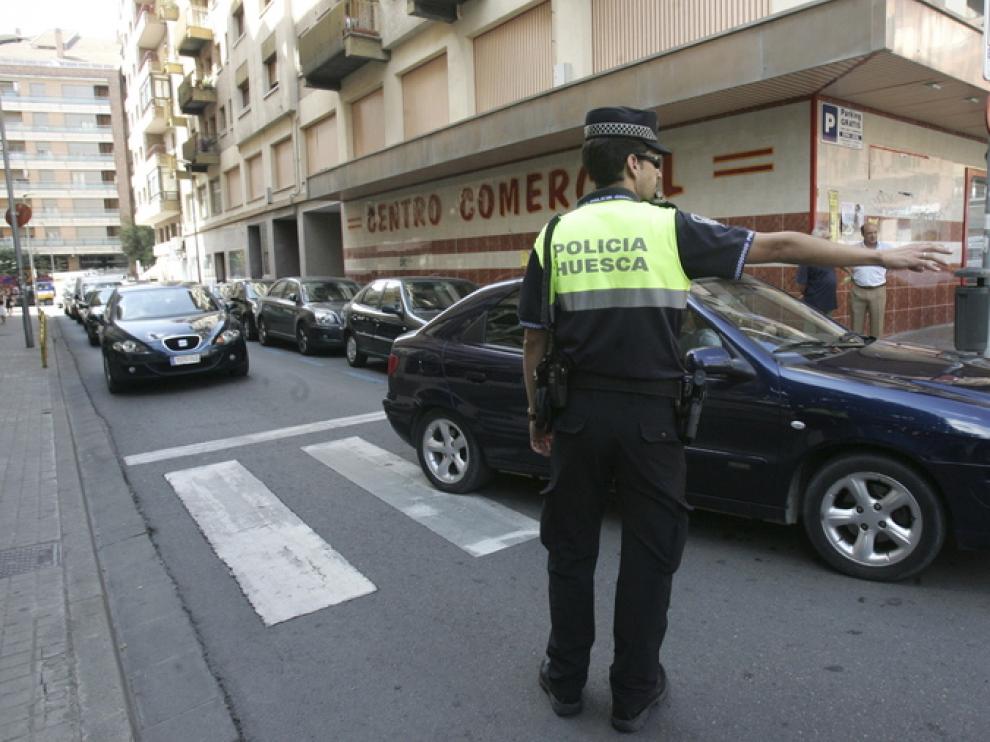 La Policía Local colaboró para regular el tráfico y que no se produjeran atascos a causa del corte.