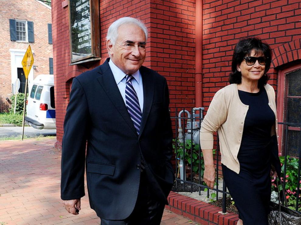 Strauss-Kahn, en compañía de su exmujer, la periodista francesa Anne Sinclair