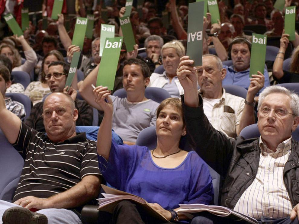 Los líderes de Aralar, en la votación