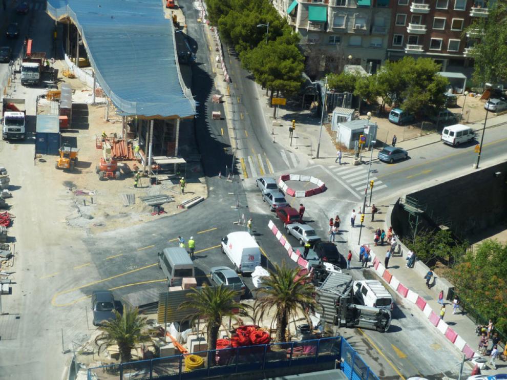 Un camión y un vehículo volcados en el accidente de Avenida Goya