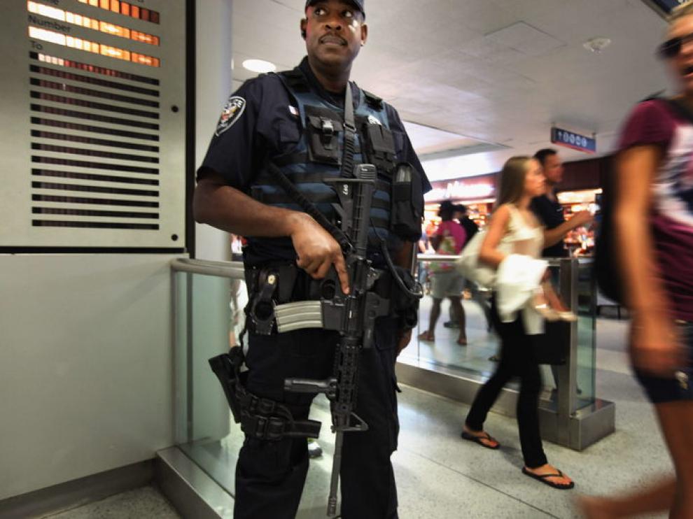 Máxima vigilancia en una estación de tren de Nueva York