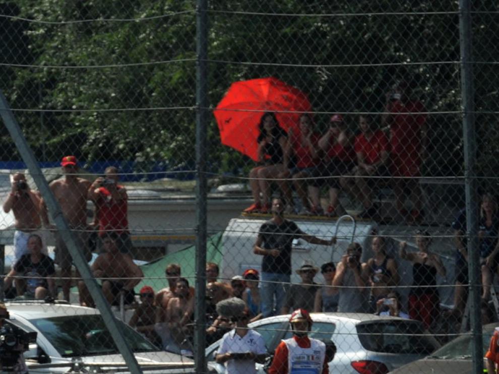 Fernando Alonso y Sebastian Vettel en el circuito de Monza este domingo