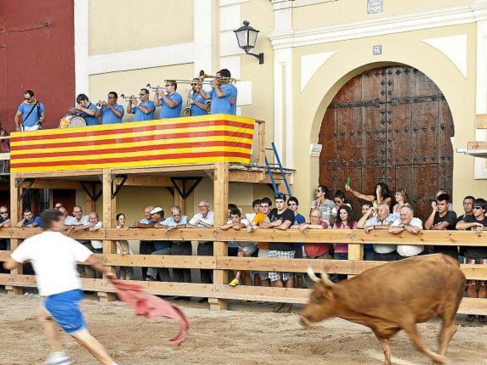 Los recortadores amenizaron la tarde en Gelsa.