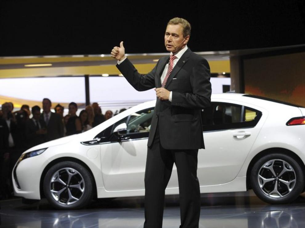 El consejero delegado de Opel presenta el nuevo Opel Ampera