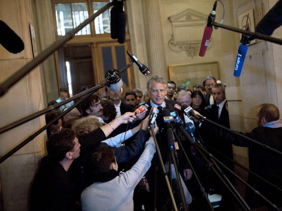 Dominique de Villepin en las puertas de los juzgados
