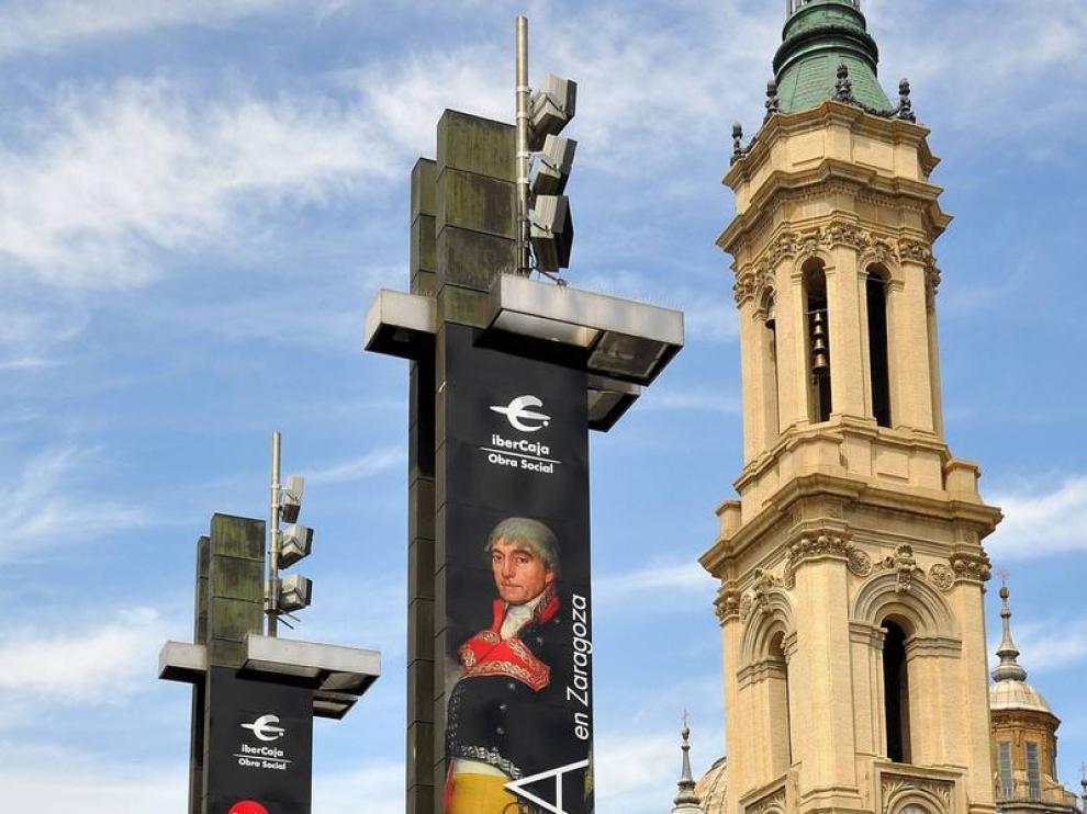 Vinilos en la plaza del Pilar