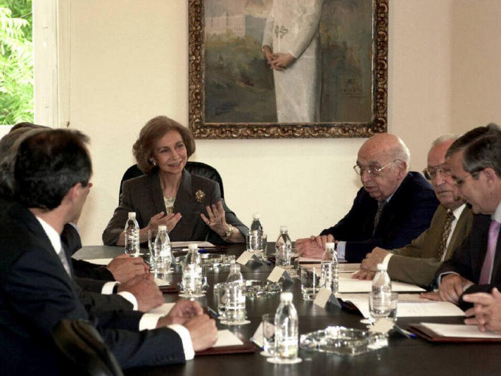 Imagen del año 2000 de una reunión de la FAD presidida por Doña Sofía