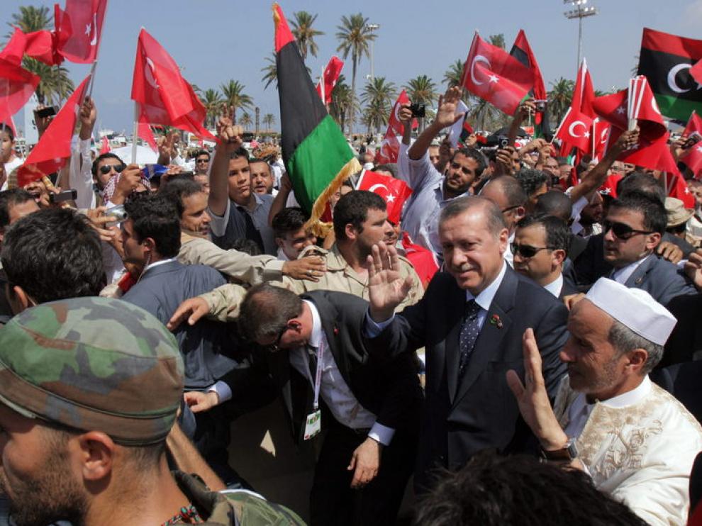 Erdogan, el primer mandatario árabe en visitar la nueva Libia