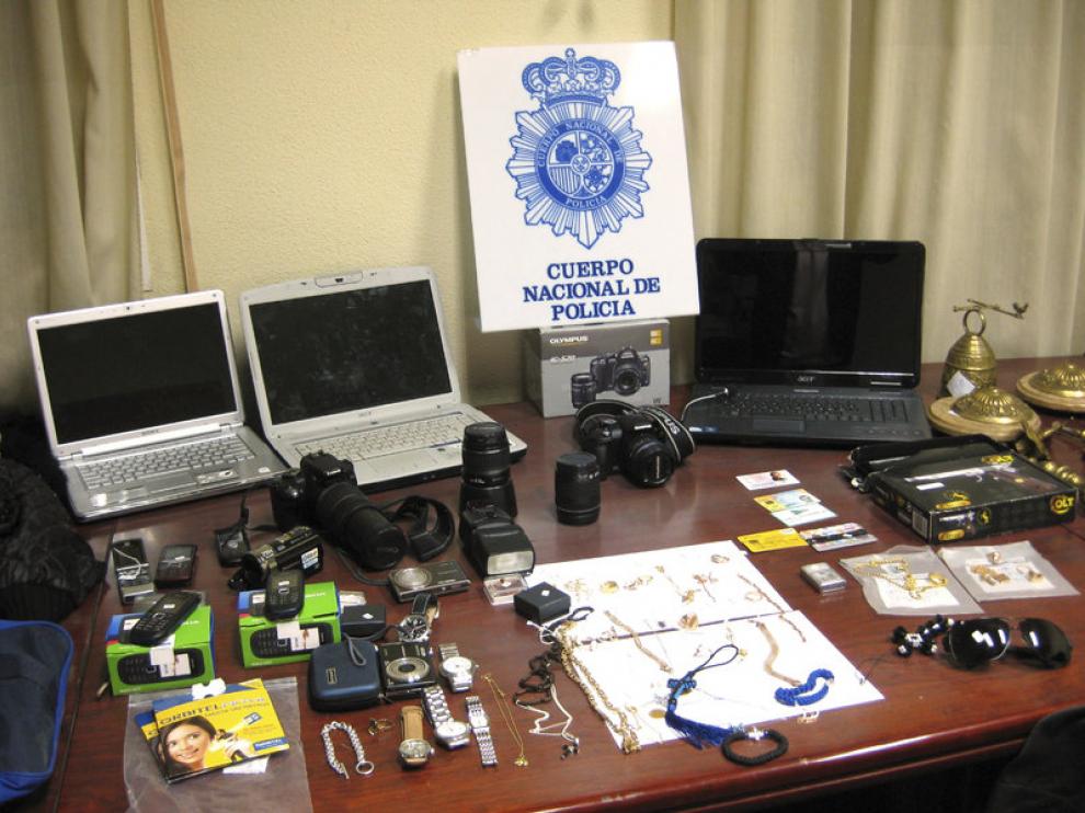 Diversos efectos incautados por la Policía Nacional