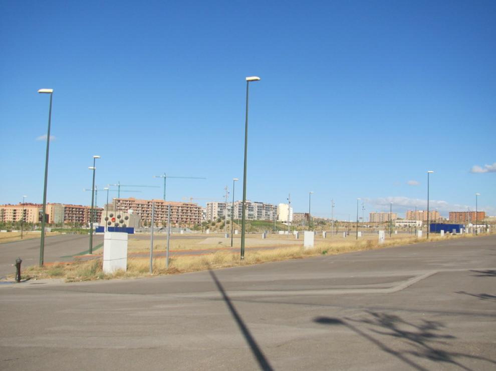 Calles asfaltadas en lo que iba a ser el Parque Libro de la Selva