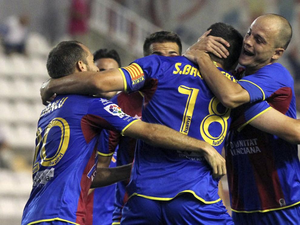 El Levante sigue sin perder