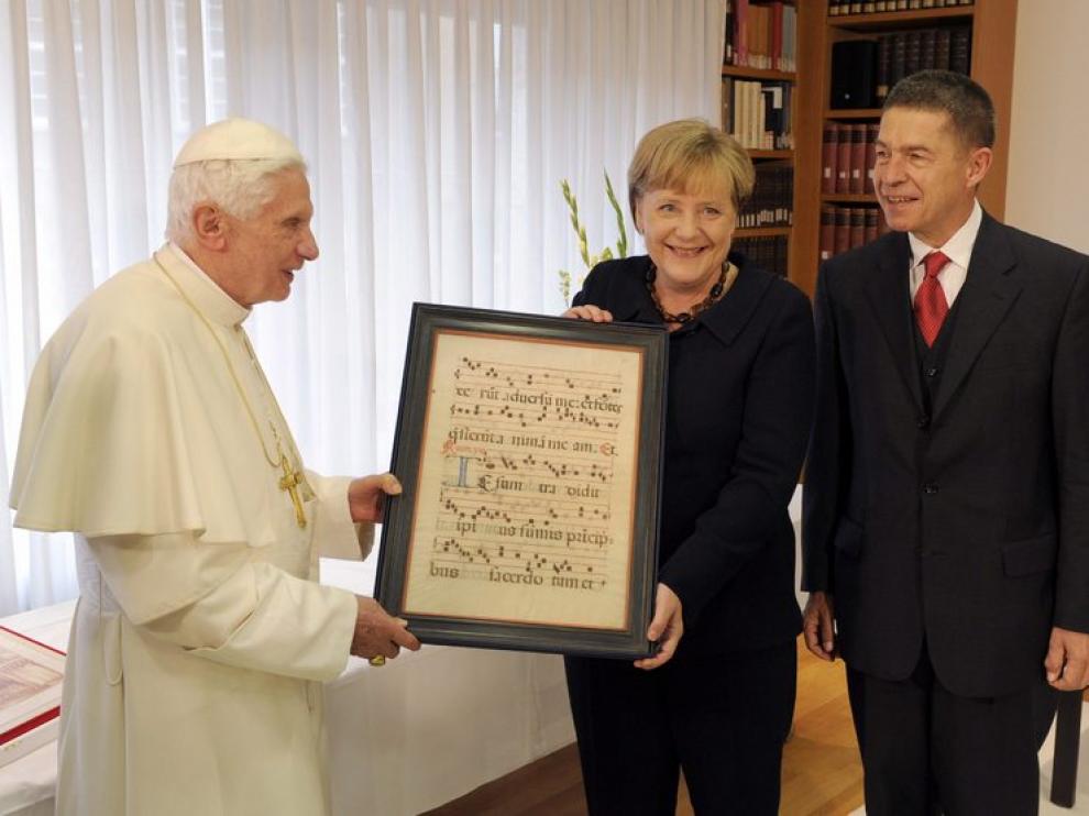 El Papa y la canciller alemana Angela Merkel