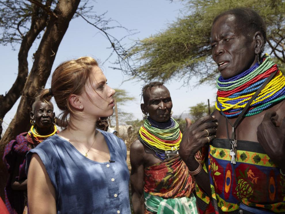 Scarlett Johansson en el Cuerno de África, en una visita para pedir ayuda para la zona.