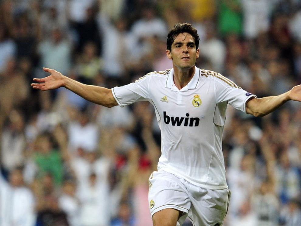 Kaka celebra uno de los goles