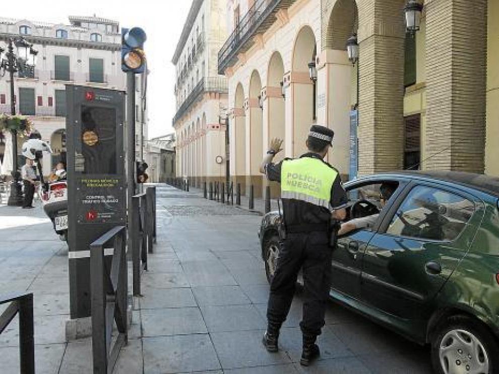 Acceder a la zona peatonalizada sin permiso supondrá una multa de 90 euros