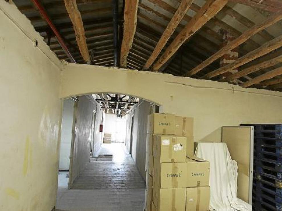 La tercera planta del Provincial está casi abandonada y se usa como almacén.