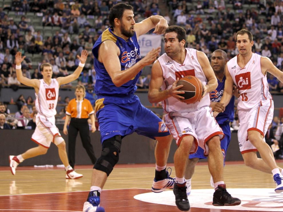 Carlos Cabezas, base del CAI