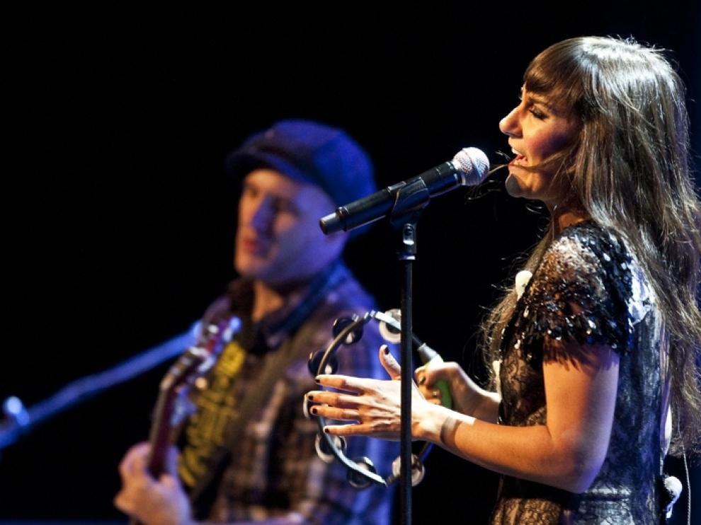 Eva y Juan durante un concierto