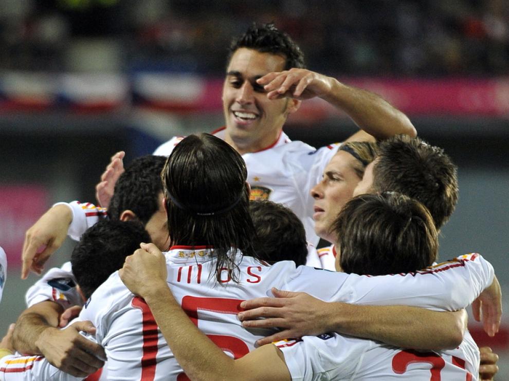 El equipo celebra uno de los goles