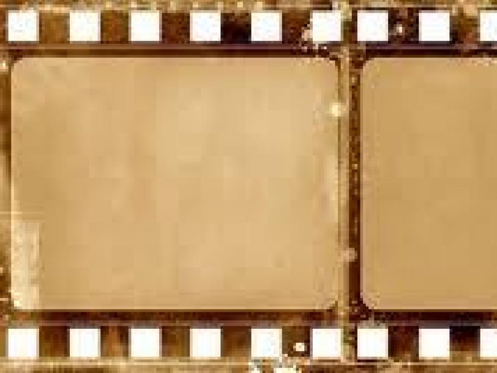 John Wesley Hyatt inventó el celuloide como sustituto del marfil en las bolas de billas. Su uso en películas fotográficas haría famoso el nuevo material