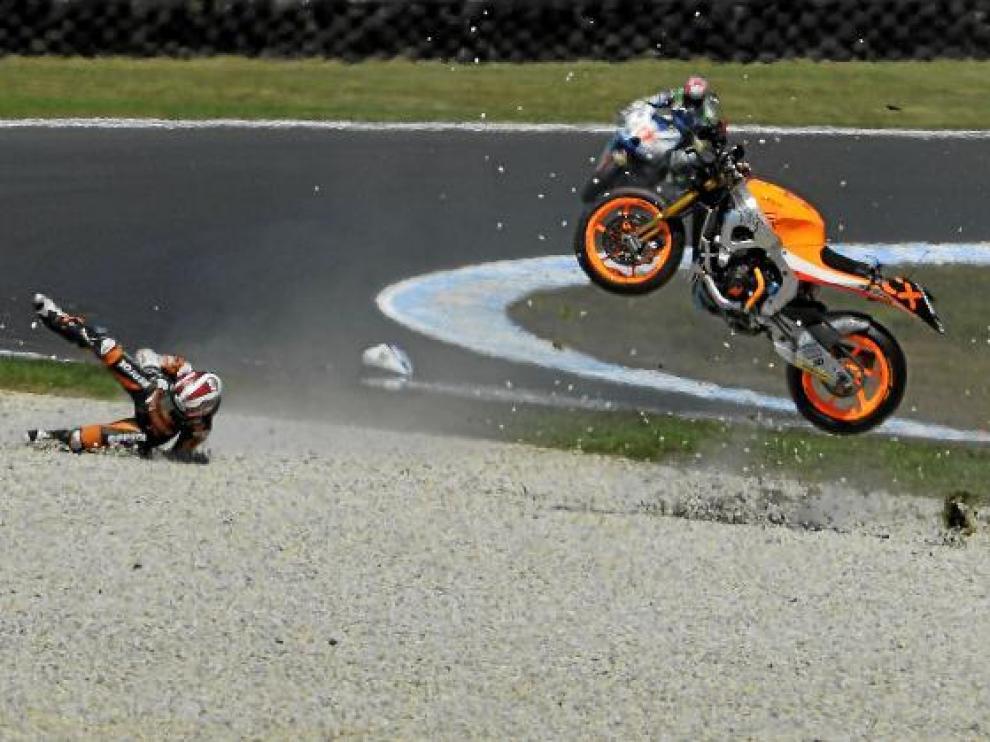 Marc Márquez salió despedido en Malasia.