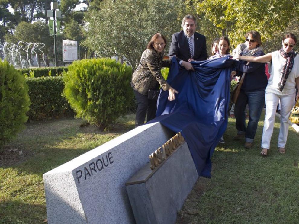 Inauguración del monolito a José Antonio Labordeta