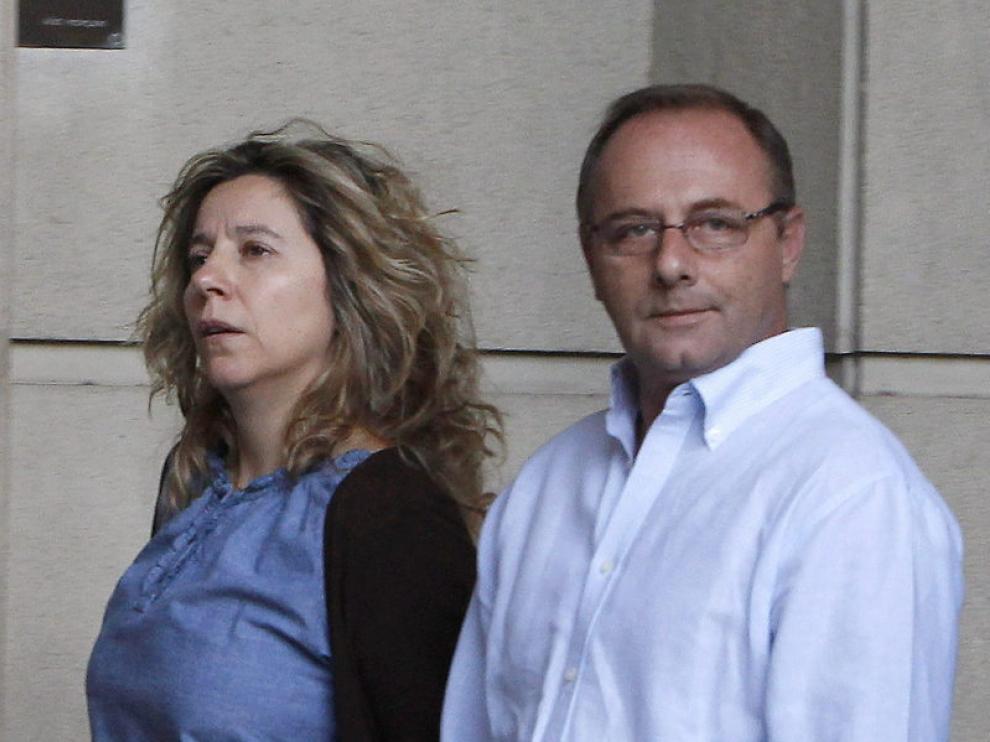Los padres de Marta llegan a la Audiencia