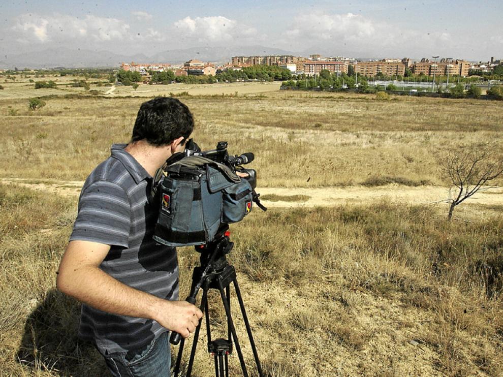Los terrenos están situados entre los caminos de Loreto y Cocorón, cerca de las instalaciones deportivas de San Jorge.