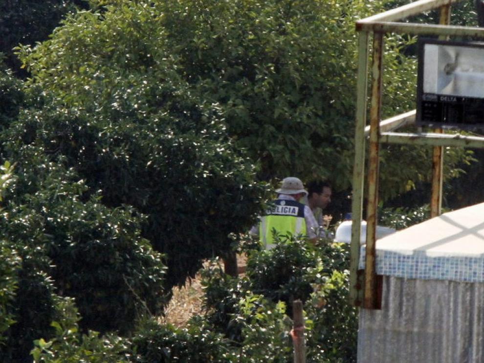 La Policía registra la finca de los abuelos paternos