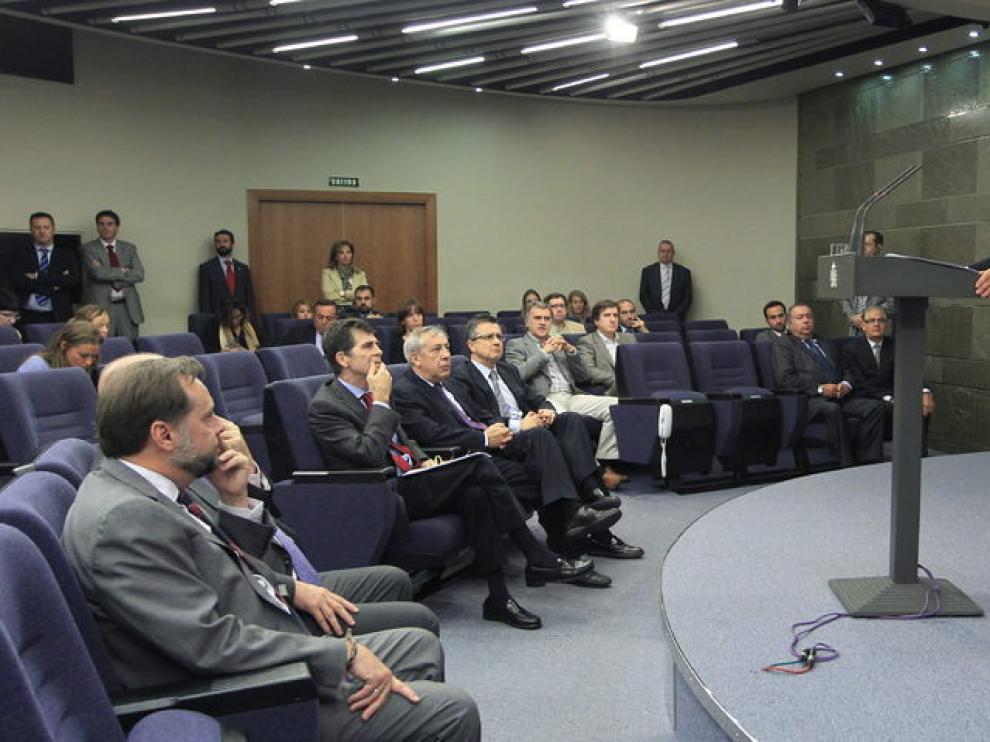 Zapatero evaluó durante su comparecencia en La Moncloa el cese de la actividad armada