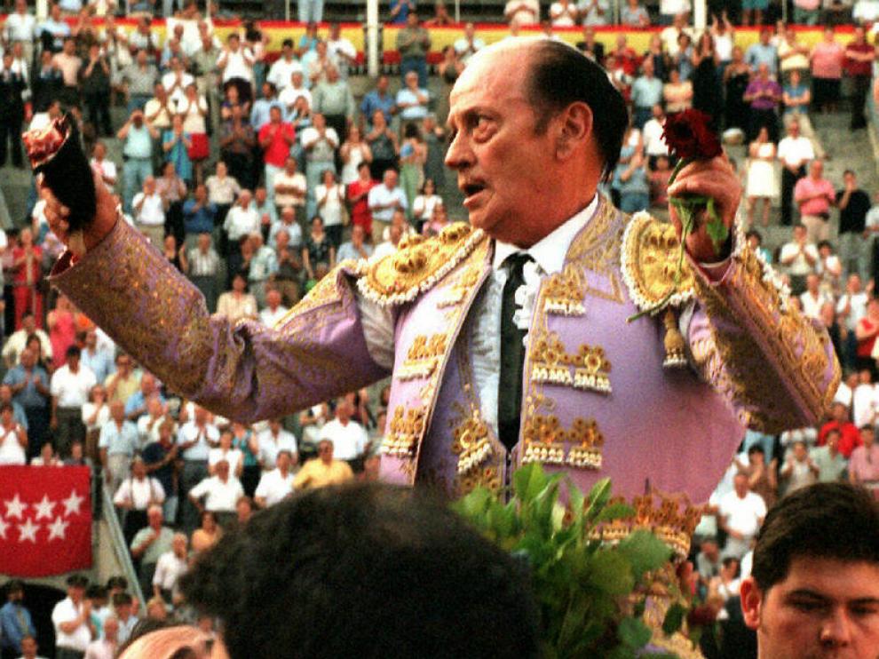 Antoñete con el traje de su triunfo, que le acompañará en el velatorio