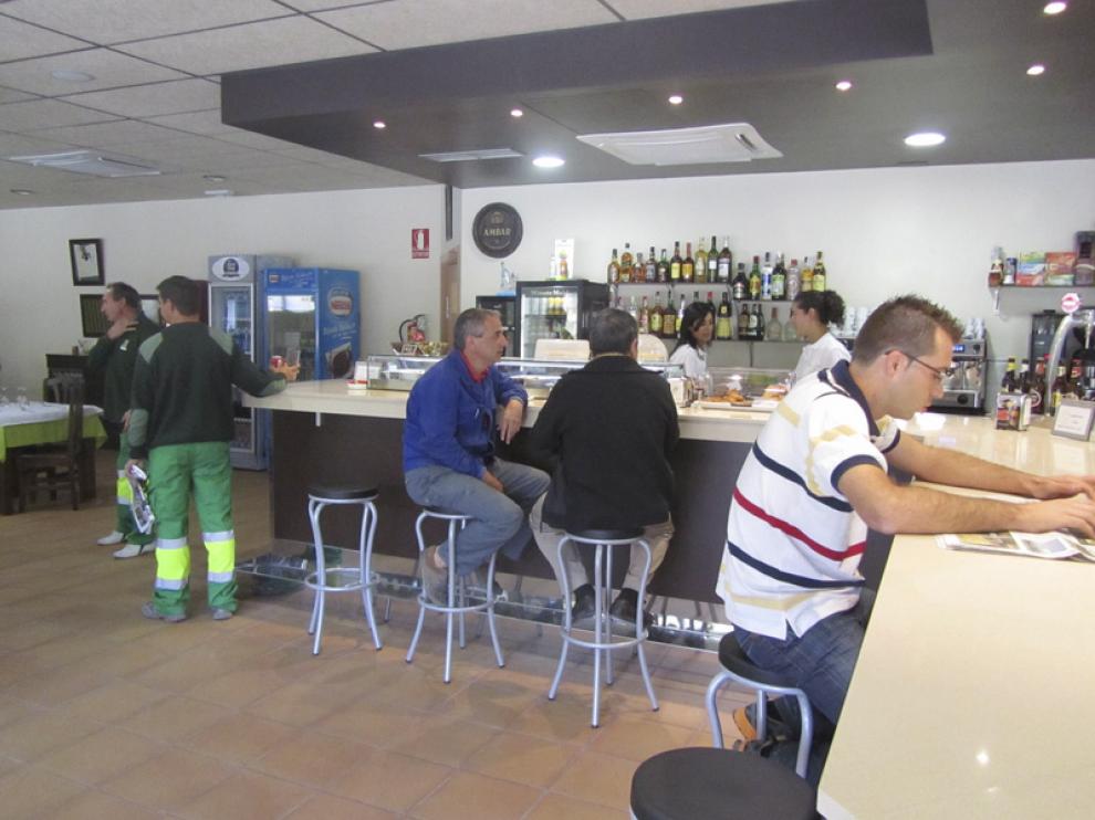 Muchos trabajadores se tomaron ayer un descanso en el nuevo restaurante del polígono.