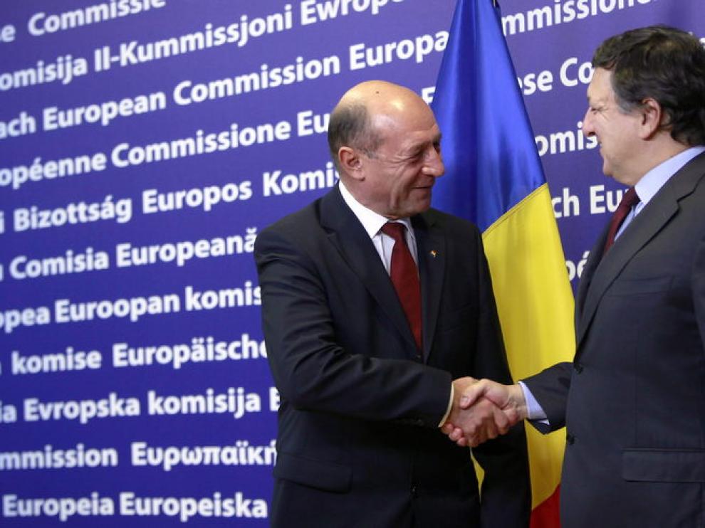 Barroso junto al primer ministro rumano.
