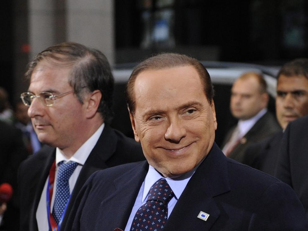 El primer ministro italiano, Silvio Berlusconi, a su llegada a la cumbre