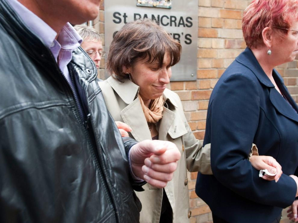Janis Winehouse, la madre de la cantante a la salida del juzgado