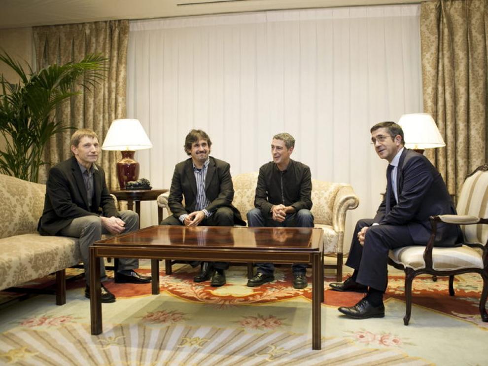 Reunión del lendakari Patxi López con los miembros de Bildu