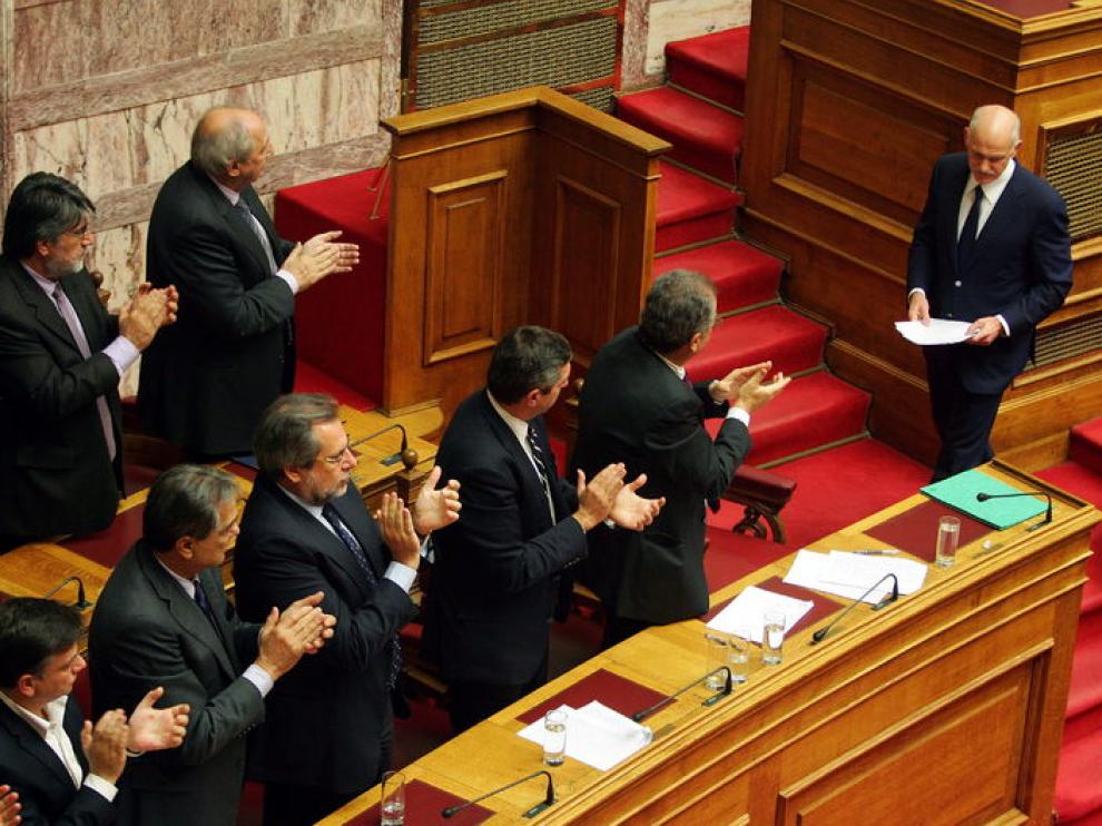 El primer ministro griego en el Parlamento