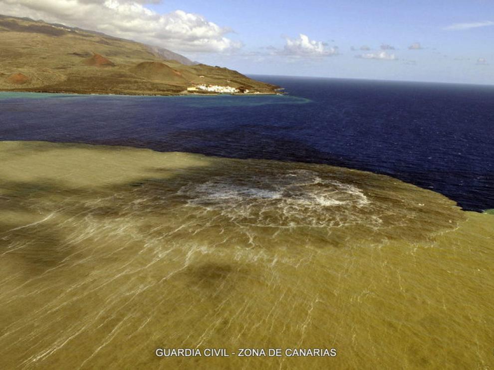 Volcan submarino junto a la isla de el Hierro