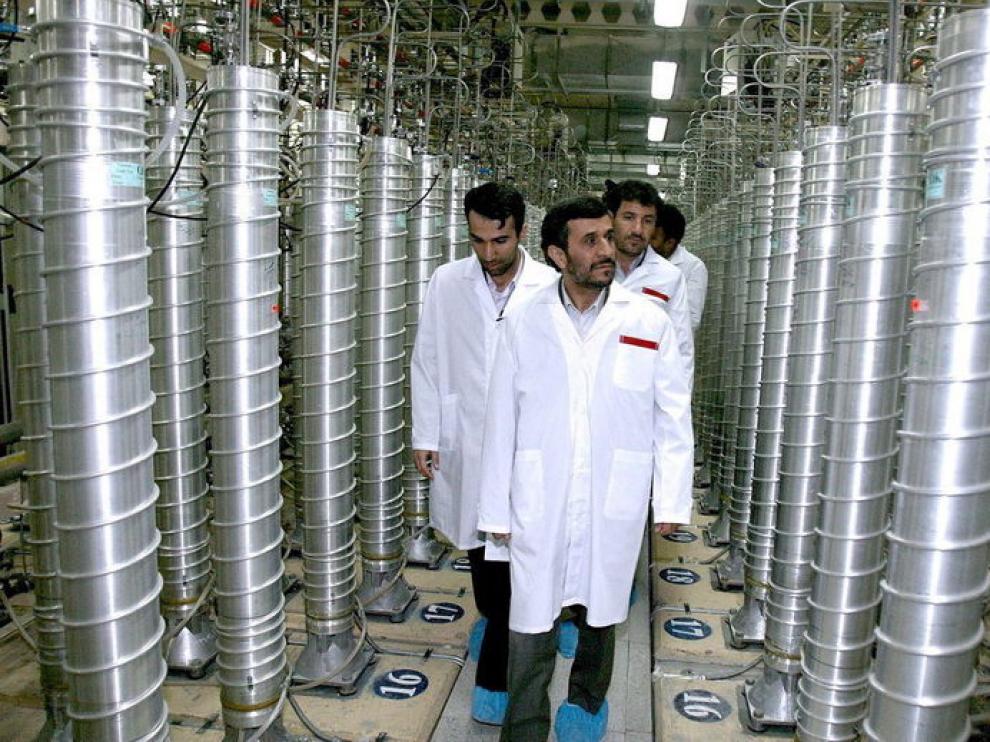 Ahmadineyad, visitando una planta nuclear de Irán.