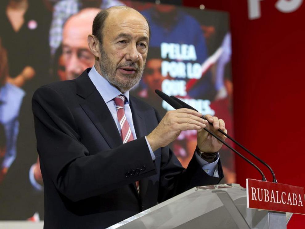Alfredo Pérez Rubalcaba durante el mitin que ha dado en Burgos.