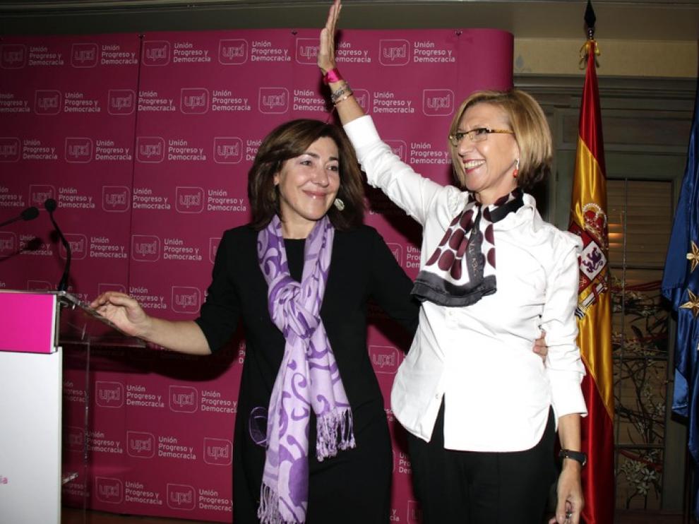 La cabeza de lista de UPyD al Congreso por Zaragoza, Cristina Andreu, y Rosa Díez durante el mitin
