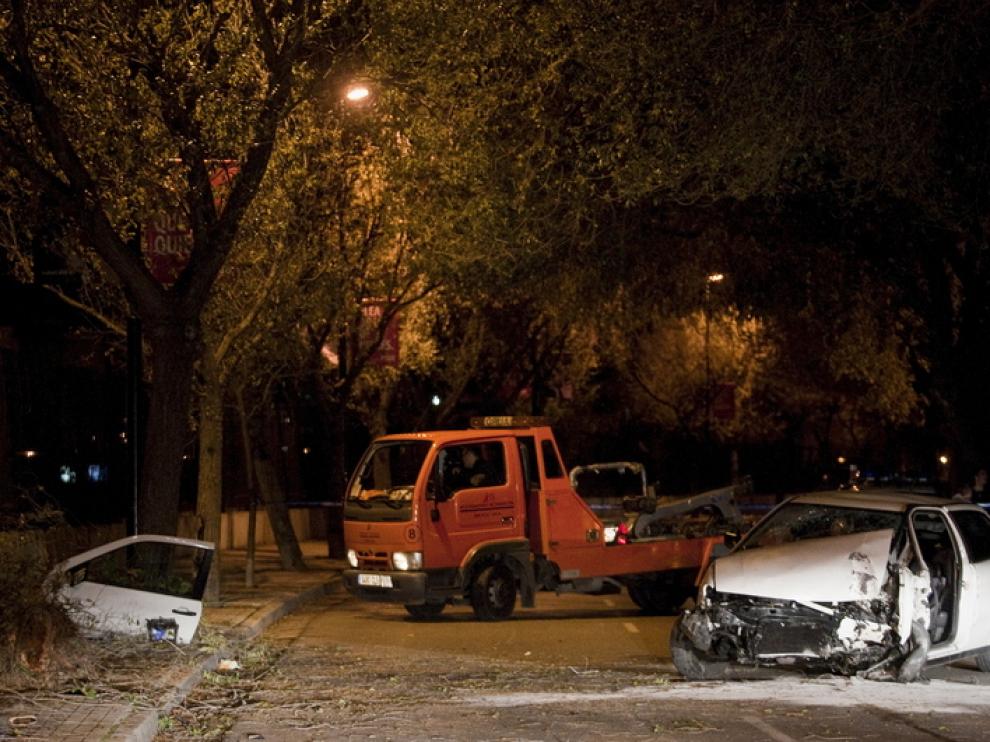La parte delantera del coche quedó destrozada tras el impacto