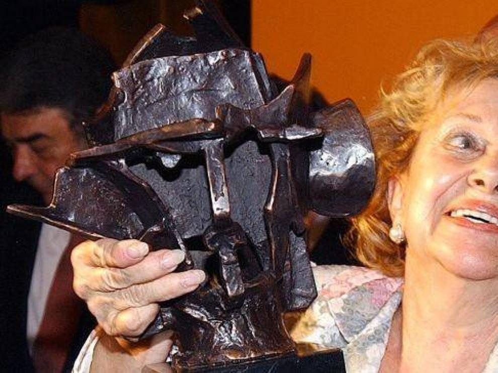 María Jesús Valdés recogía un premio Mayte