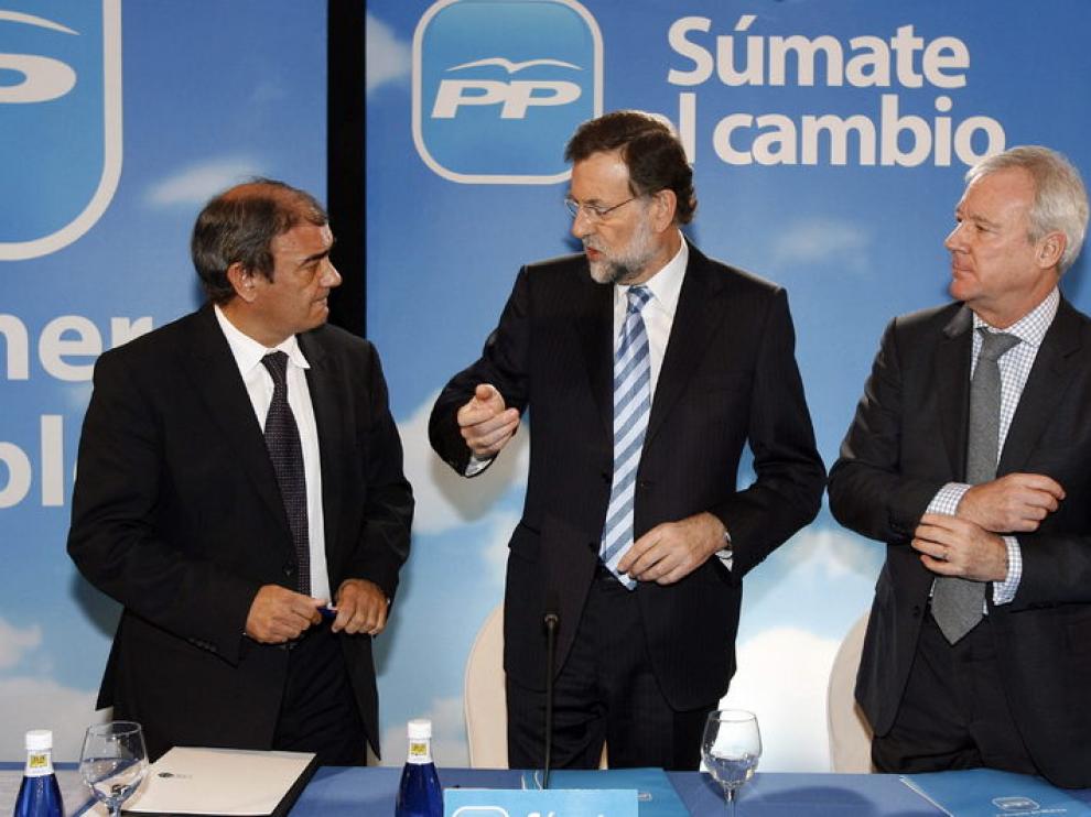 Rajoy y Valcárcel en una comida- mítin en Murcia