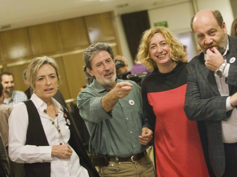 Nieves Ibeas, Adolfo Barrena, Patricia Luquin y José Manuel Alonso, de IU-aragón, en una imagen de archivo