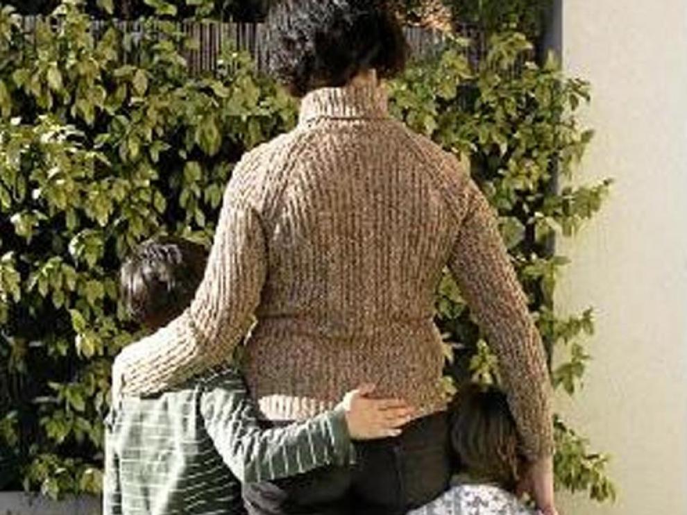 Una madre y sus dos hijas